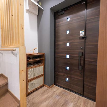 Official Trhouses 米御東桜 15 Minutes To Shinsaibashi, Kuromon Market And Namba Osaka Esterno foto